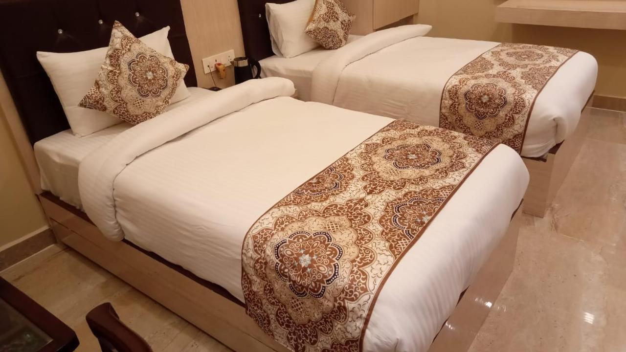 Hotel Varuna Grand
